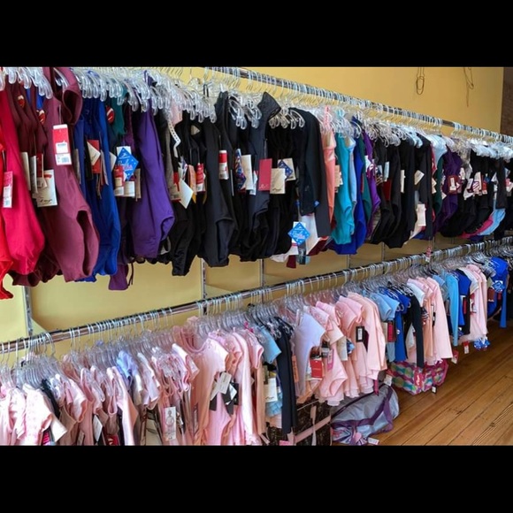 Meet your Posher, Monica - Picture 3 of 4